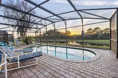 Image de Harry Potter Private Pool Castle House Near Disney 5br Warlock Retreat\n\n