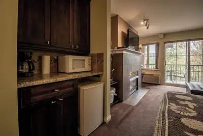 Image de Ideal Studio Near The Airport! (203b)