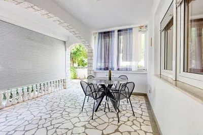 Image de Appartement d'une chambre prés de la plage Rogoznica (A-23414-c)