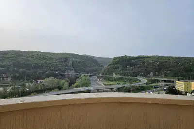 Beautiful apartment with a big balcony and a great mountain view.