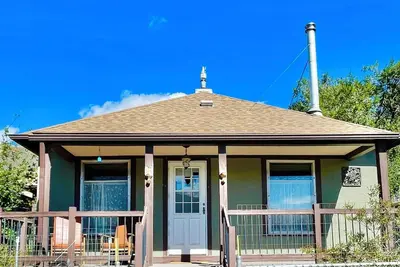 Image de Bison Bungalow: views of Yellowstone, 2-bedroom house & WiFi, Gardiner, Mt