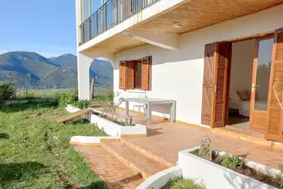 Image de Maison avec grand jardin et une vue magnifique