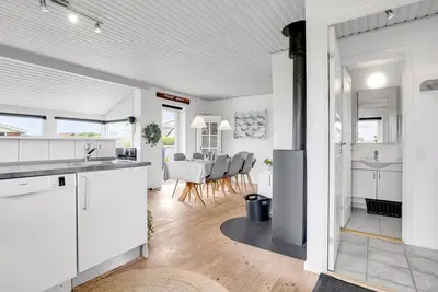 Image de \"Hejdi\" - 650m from the sea by Interhome