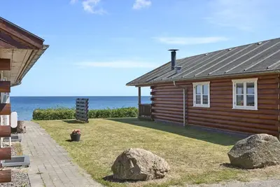 \"Antim\" - 10m from the sea by Interhome