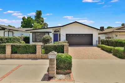 Image de Sunny Simi Valley Long Term Stays Dedicated Workplace Jacuzzi Temporary Home