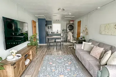 Image de Travelers Nook close to Venice Beach!