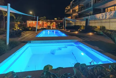 Oceanview Beach Apartment with Spa Pool & Swimming Pools