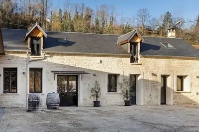 Image de Elegante maison familiale en bord de forêt, à 1h de Paris