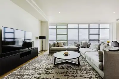 Image de Luxurious Enormous 5brm Penthouse