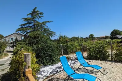 Image de Beautifully restored stone 2 bedroom farm house near Bergerac and Eymet sleeps 4