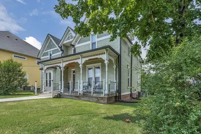 Image de Ross & Ashley's Retreat (117 Marion St, #1)