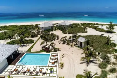 Image de Bohemia - New Luxury Beachfront Bungalows