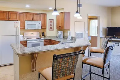 Image de Spacious 2br Deluxe Retreat Near Disney & Includes Pool Access