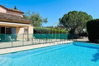Image de Belle maison avec piscine