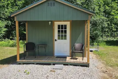 Image de Cabin 2 Pleasant mini cabin in the Falmouth/Merritt area