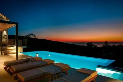 Image de Villa with Sea View\n