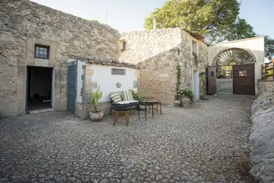 Image de Nature Escape Farmhouse ancient country house. A place surrounded by nature.