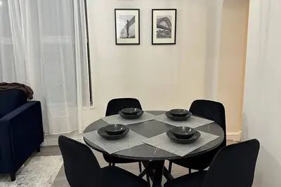 Image de Modern Apartment, 1km from city!