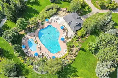 Image de 126 Snowbridge: Pool and Free Shuttle