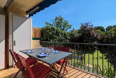 Image de Joli T2 avec terrasse à Saint-Cyr-sur-Mer