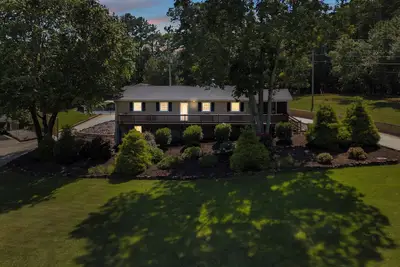 Image de the TRail house 4Bdrm Biker's Paradise w/ Pool