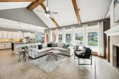 Image de Tch - Beautiful large 4bd in Keller with Office and Yard