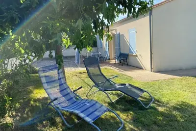 Image de Maison situé à 1, 5km de la plage, 4 couchages