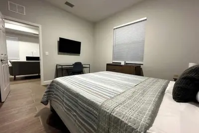 Image de Unique Retreat: 681w Business/Pleasure Deal
