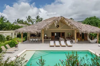 Image de Tropical Getaway Villa in beach front gated community - Coson Beach