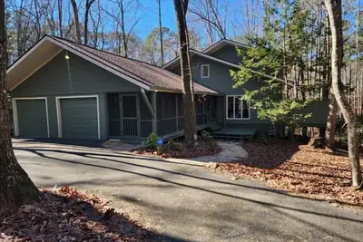 Image de Perfect Hiker’s Haven Retreat just steps to F. D Roosevelt State Park!