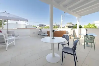 Appartement « Le Due Sorelle Suite » avec terrasse privée et mini-piscine d'hydromassage