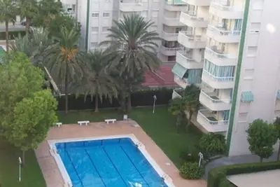 Image de Appartement 'Alquilar Mas Comprar - Inma' avec piscine partagée, jardin partagé et balcon