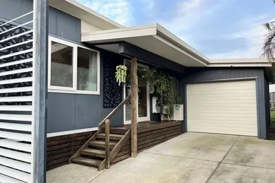 Image de Imagine a Beach House with Sea Views. Just relax, child and pet friendly