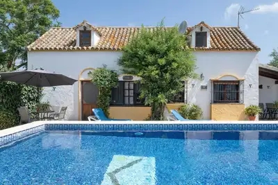 Maison de vacances 'Casa El Pino' avec piscine partagée, Wi-Fi et climatisation