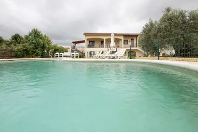 Image de Gîte rural 'El Tibidabo' avec vue sur la montagne, Wi-Fi et climatisation