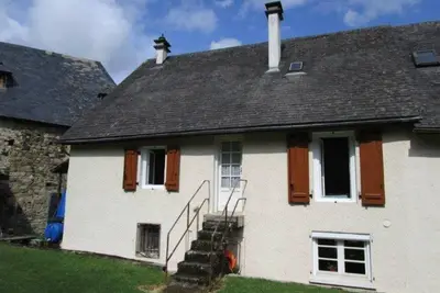 Image de Maison de vacances '113 Val D'Azun - Gîte 6 Voyageurs' avec vue montagne, terrasse privée et Wi-Fi