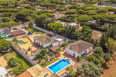 Image de Superbe maison Ă Chiclana de la.