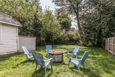 Image de Cozy Hive Retreat | Central | Fenced | 2 Bed