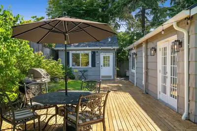 Image de Perch - Ballard Delight: Great Ballard location! 2 Spacious Houses w/parking