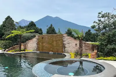 Image de Exclusive retreat with Volcano Views
