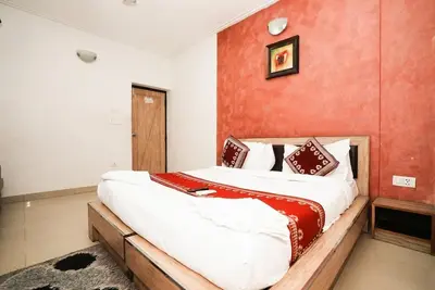 Image de Luxury bedroom hotel with Double Bed and single wonderful in Delhi Airport