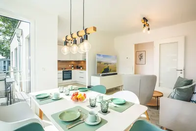 Image de Pine Hill Green apartment with lagoon view