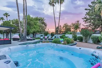 Image de Luxury Home Old Town w Hot Tub