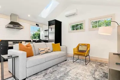 Image de Queen Anne 1br Dadu · Sleeps 4 · Private Entry + Full Kitchen