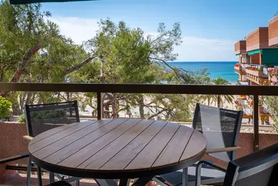 Image de Appartement rénové en bord de mer avec piscines à Torredembarra