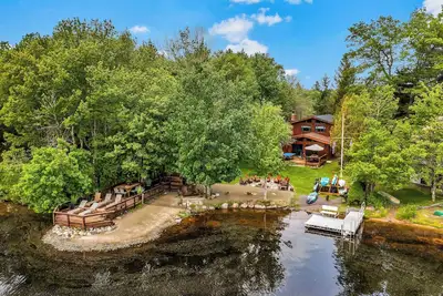 Image de Luxury Lakefront w/ Kayaks, Paddleboards, Put Put, Ping Pong