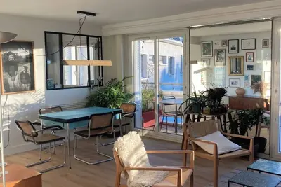 Image de Loft dernier étage buttes Chaumont : vue dégagée sur Paris!