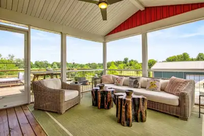 Image de Fenn Woods: Magical Setting, Private Hot Tub, Screen Porch, Fire Pit, Dogs Ok