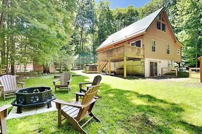 Image de Almost Bearadise | Game Room & Fire Pit + Pet Friendly