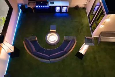 Image de Stairway 2 Heaven haven…Beautiful 2-bedroom townhome in Midtown Atlanta